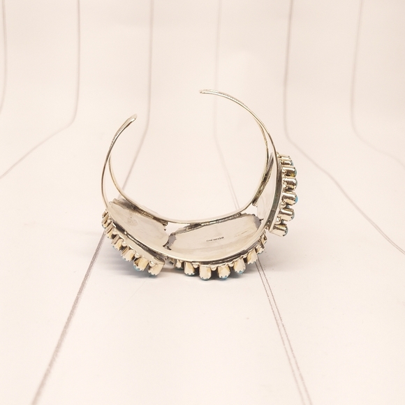 STUNNING Turquoise Cuff - Picture 6 of 12